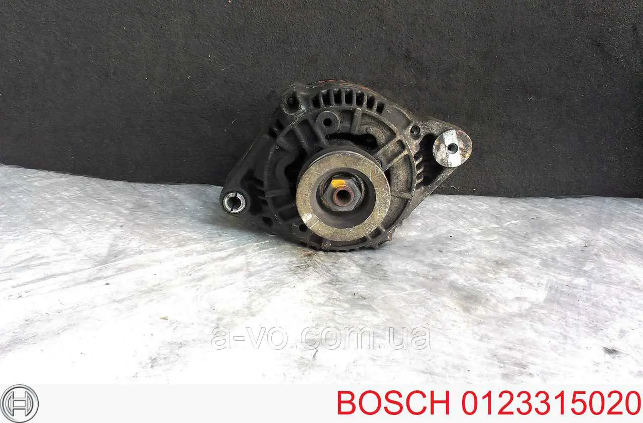0123315020 Bosch Gerador