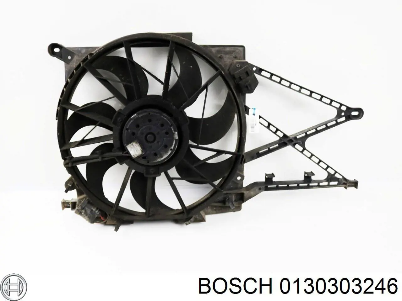 0130303246 Bosch Difusor do radiador de esfriamento, montado com motor e roda de aletas