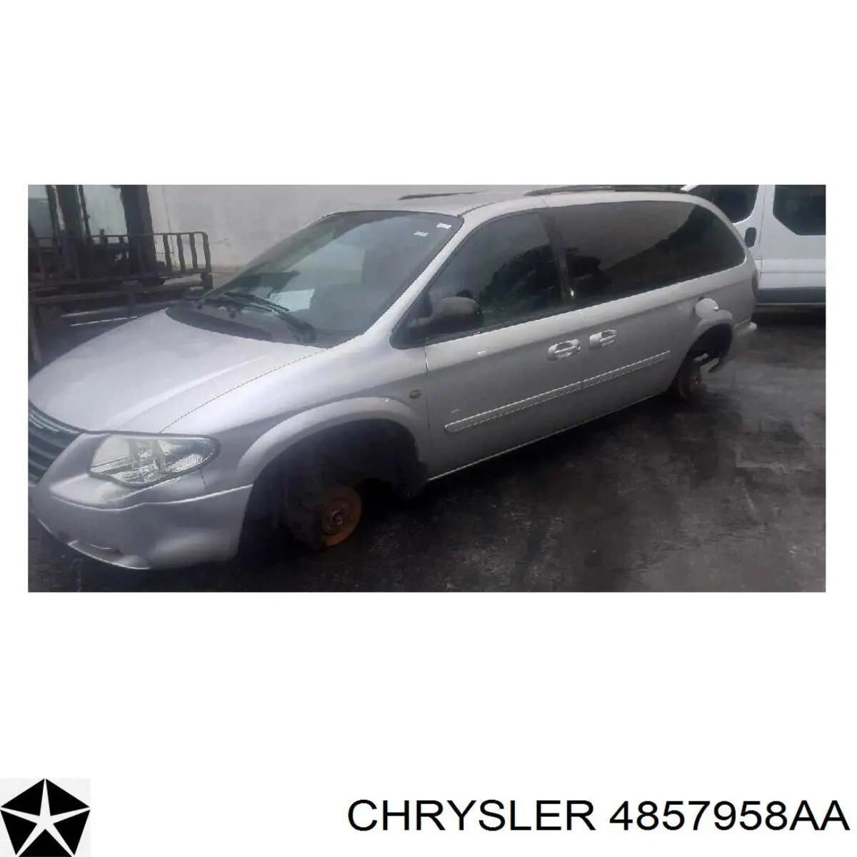 4857958AA Chrysler Grelha do radiador