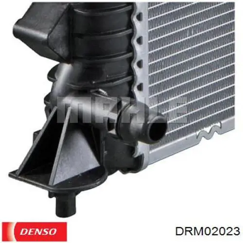 Compre DRM02023 Denso Radiador de esfriamento de motor