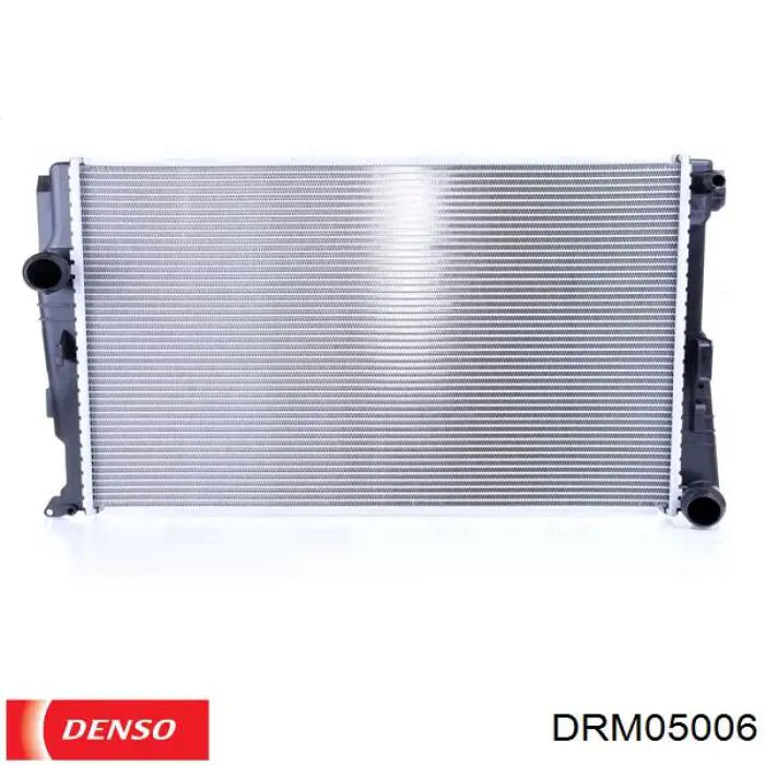 DRM05006 Denso Radiador de esfriamento de motor
