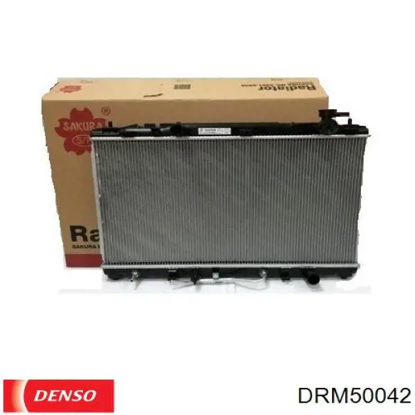 Compre DRM50042 Denso Radiador de esfriamento de motor