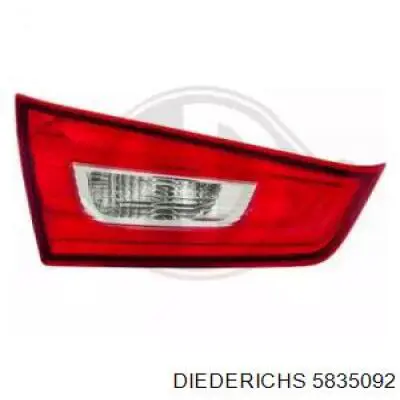 8336A088 Mitsubishi Lanterna traseira direita interna