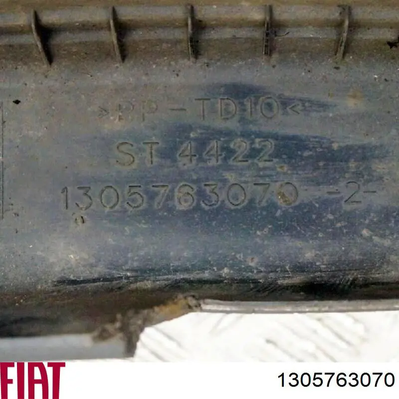 Compre FT9301052 Prasco Pára-choque traseiro, parte central