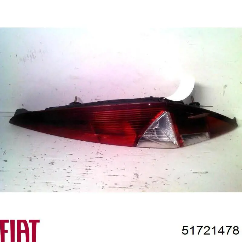 Compre 51721478 Fiat/Alfa/Lancia Lanterna traseira direita