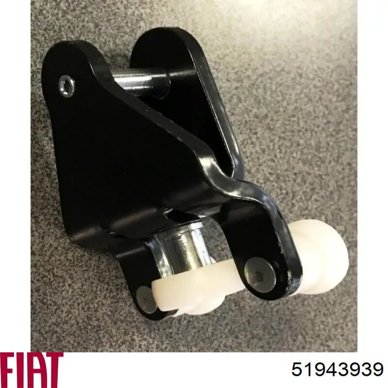 51943939 Fiat/Alfa/Lancia Rolo direito inferior da porta lateral (deslizante)