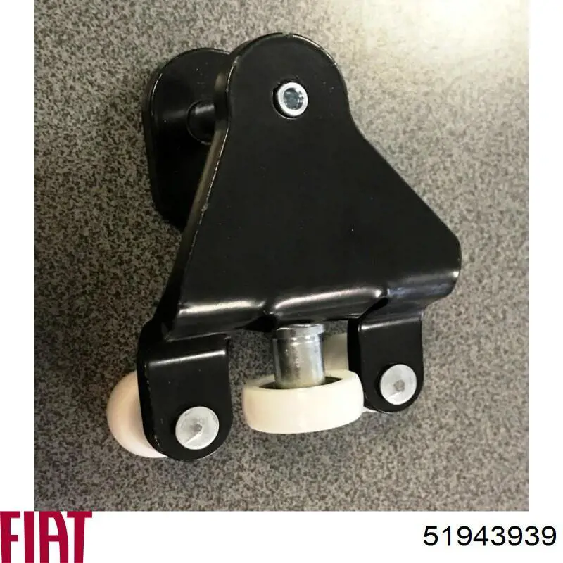 51943939 Fiat/Alfa/Lancia Rolo direito inferior da porta lateral (deslizante)