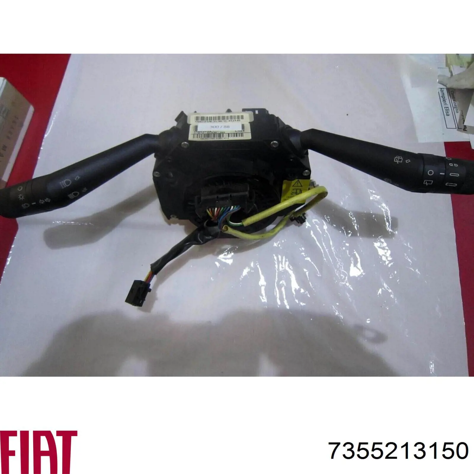 7355213150 Fiat/Alfa/Lancia Comutador esquerdo instalado na coluna da direção