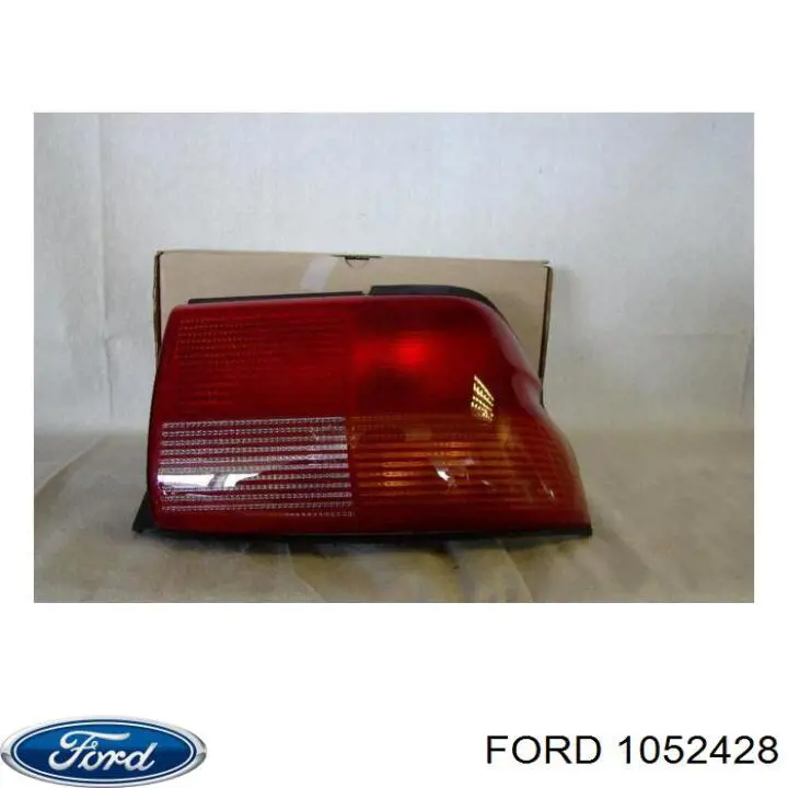 1052428 Ford Lanterna traseira direita