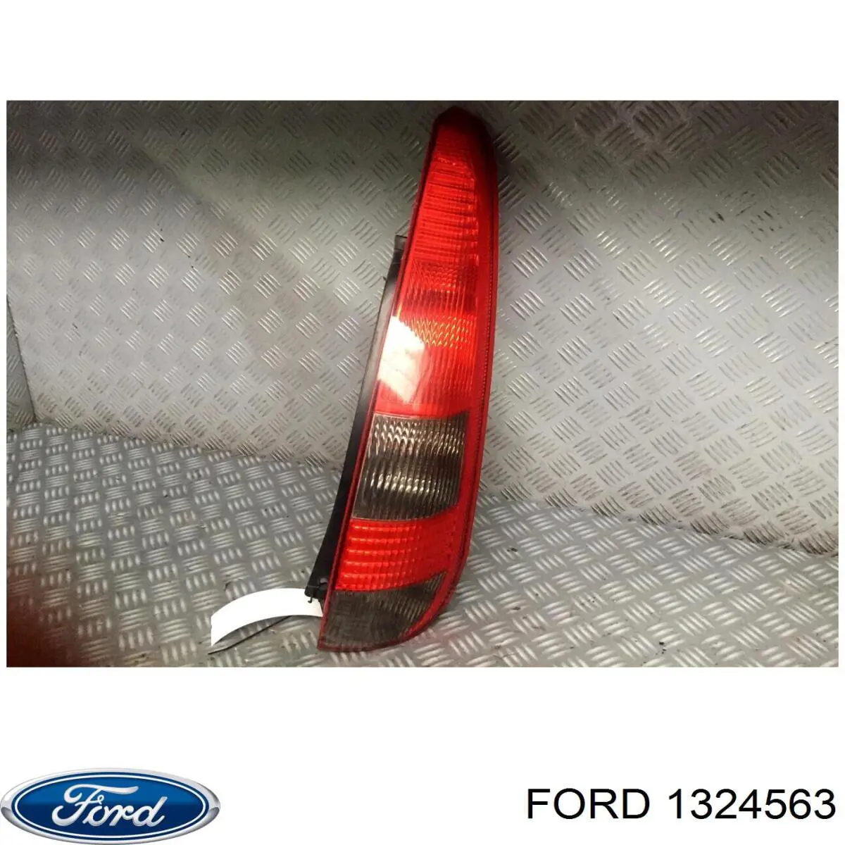 Lanterna traseira direita externa Ford 1324563 preço, a partir de 61,29 USD