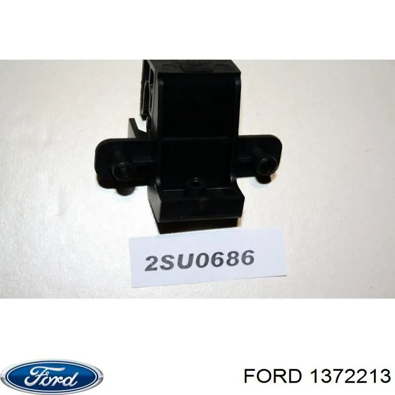 1372213 Ford Lanterna traseira direita