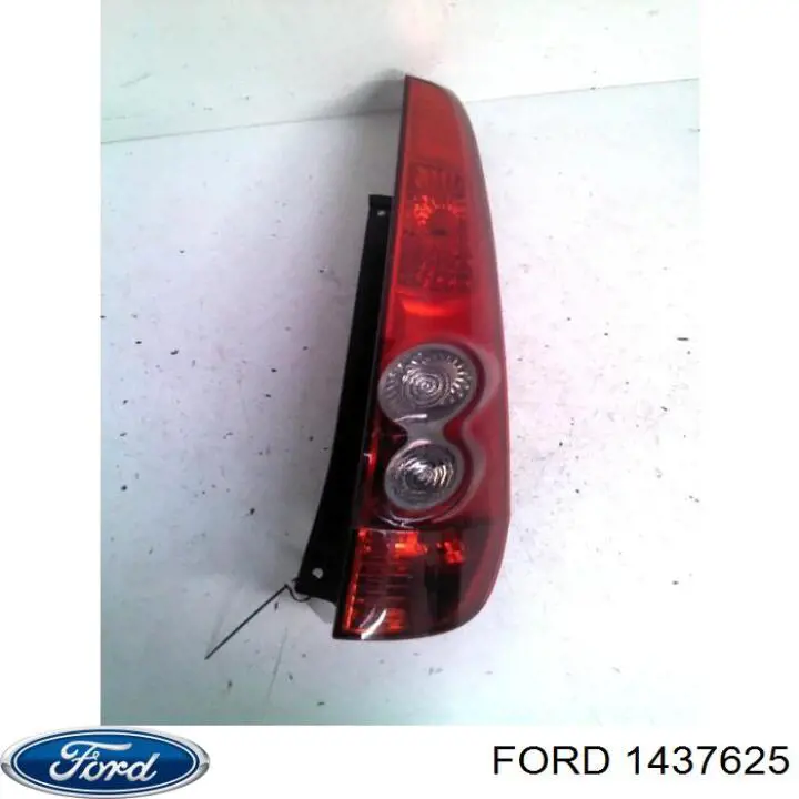1437625 Ford Lanterna traseira direita