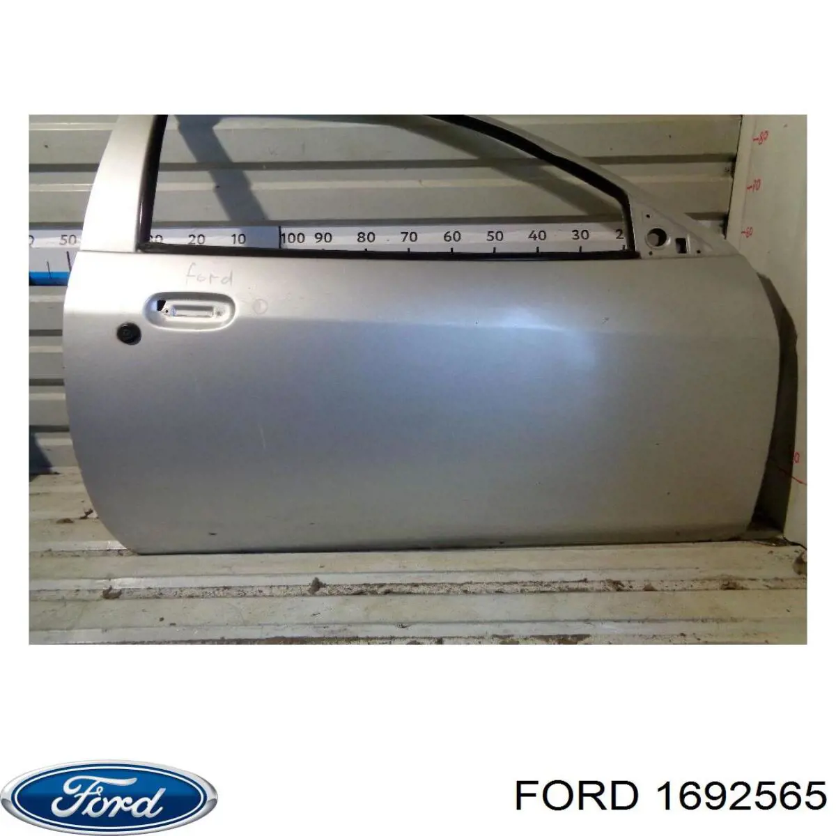 Porta dianteira direita Ford 1692565 preço, a partir de 146,42 USD
