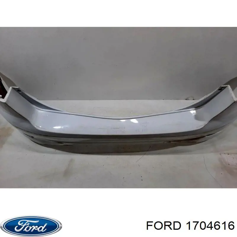 1704616 Ford Pára-choque traseiro