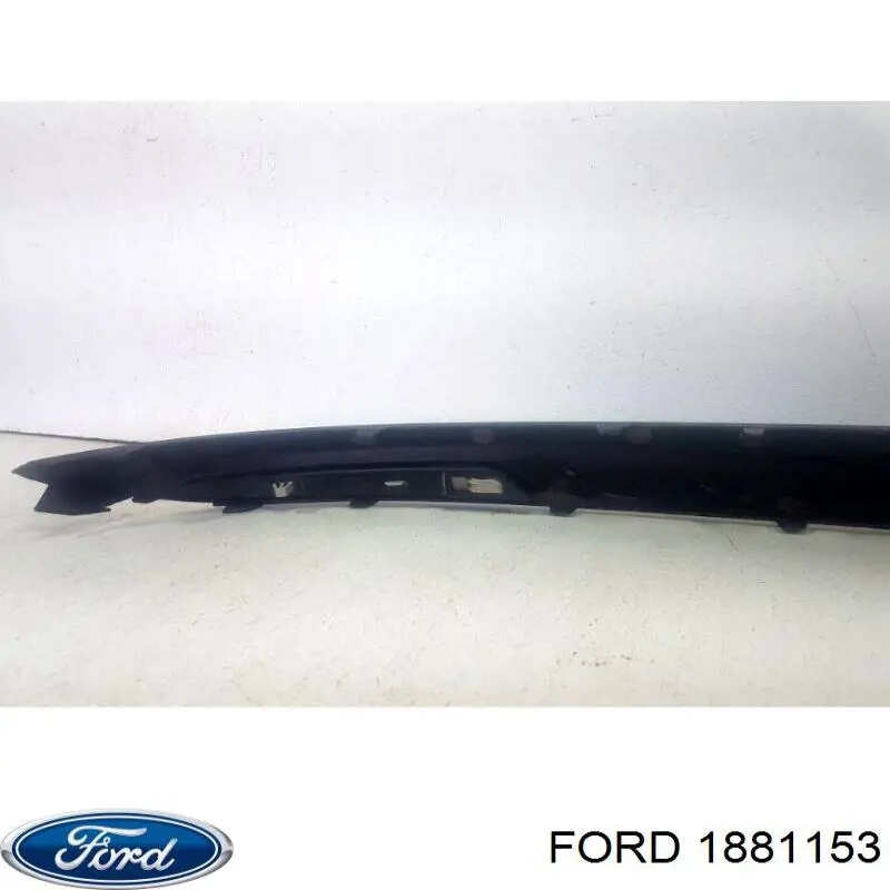 Compre 1881153 Ford Moldura central do pára-choque traseiro