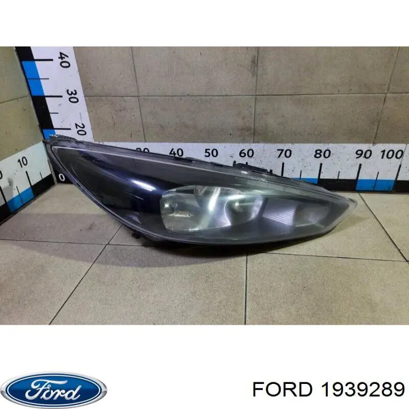 Luz direita Ford 1939289 preço, a partir de 309,51 USD