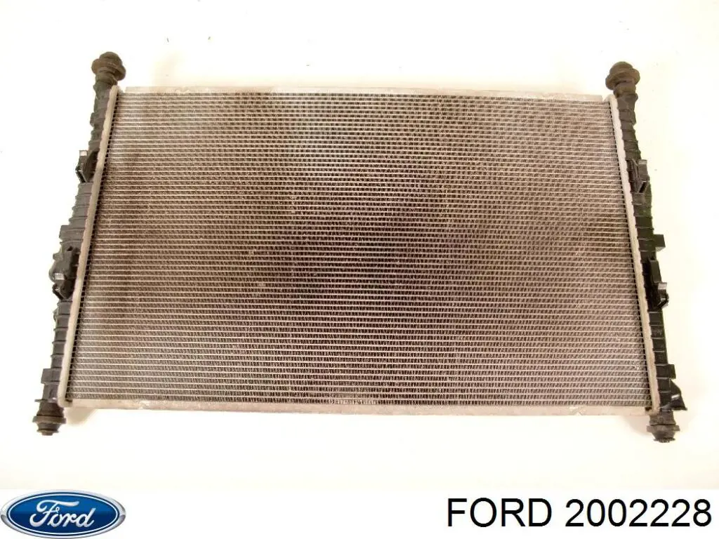 2002228 Ford Radiador de esfriamento de motor