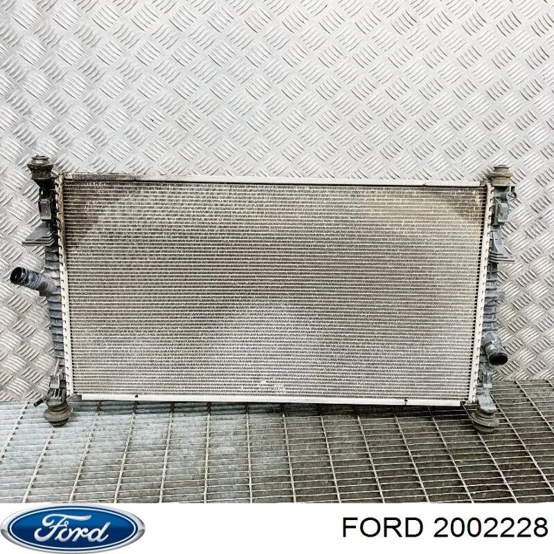 Radiador de esfriamento de motor Ford 2002228 preço, a partir de 183,88 USD