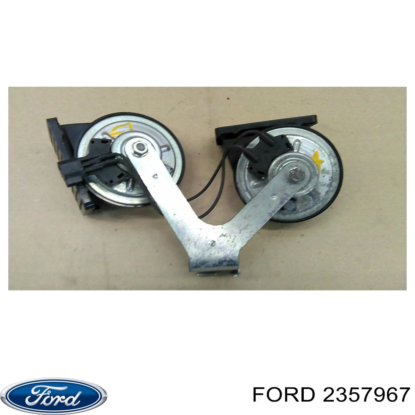 Consola central do pára-choque dianteiro Ford 2357967 preço, a partir de 88,56 USD