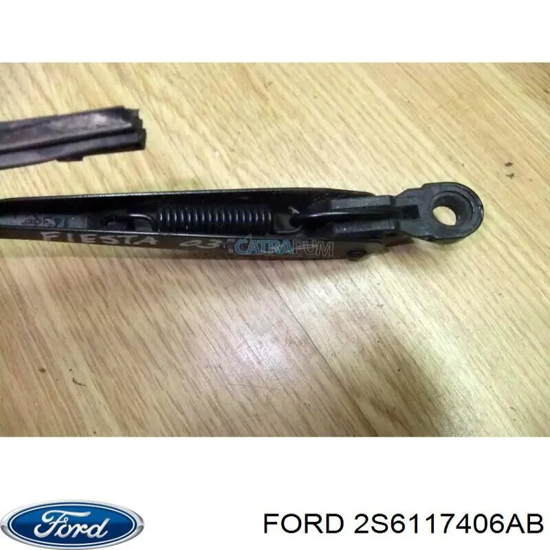 1908779 Ford Braço de limpa-pára-brisas de vidro traseiro
