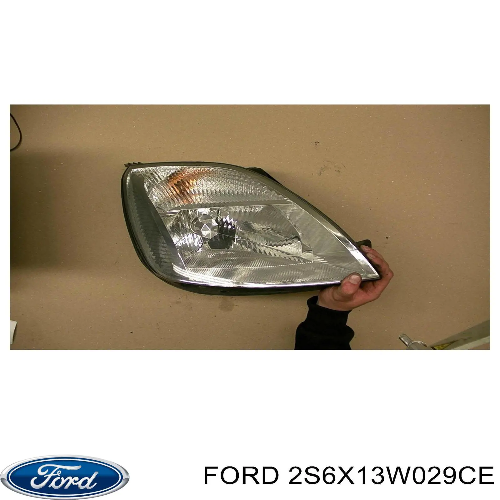 2S6X13W029CE Ford Luz direita