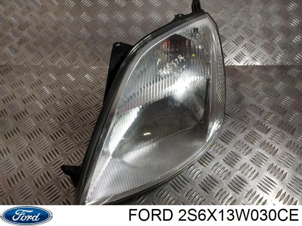 2S6X13W030CE Ford Luz esquerda