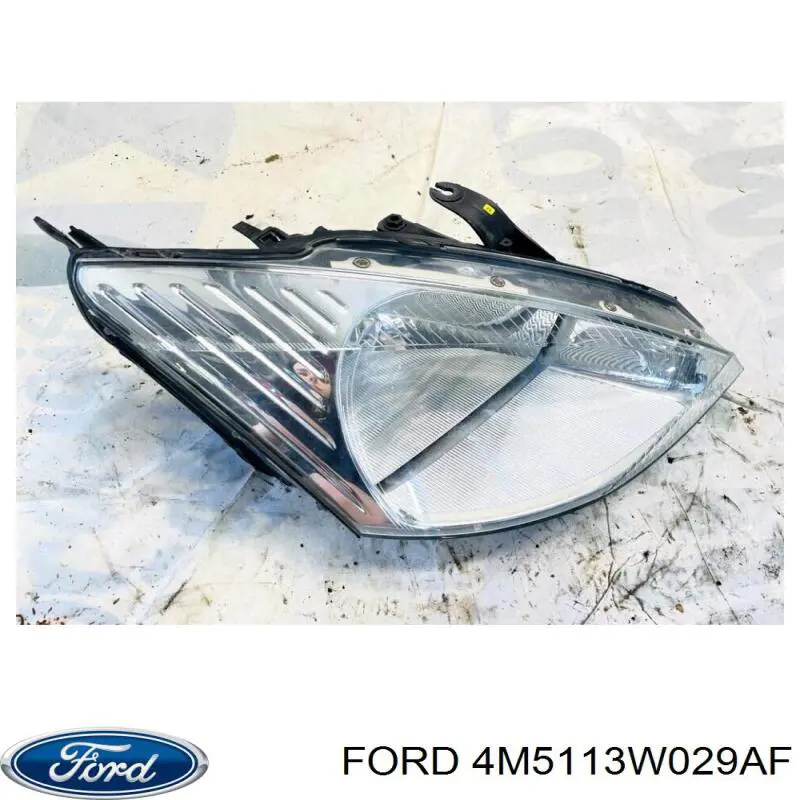 4M5113W029AF Ford Luz direita