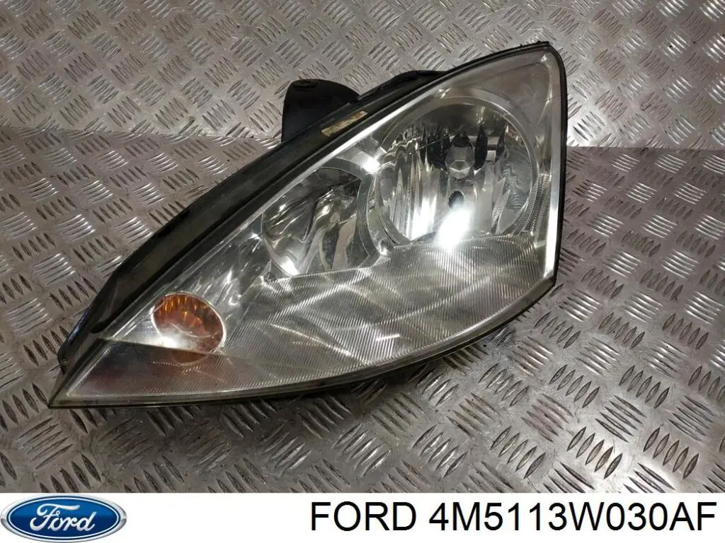 4M5113W030AF Ford Tampa da luz esquerda