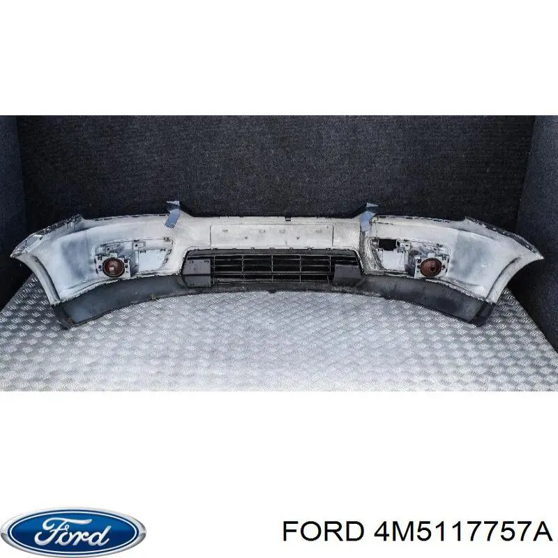 4M5117757A Ford Pára-choque dianteiro