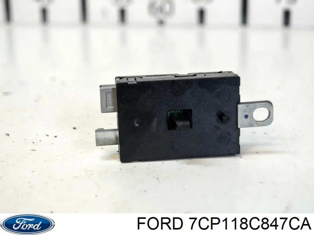 Compre 7CP118C847CA Ford Reforçador do sinal de antena