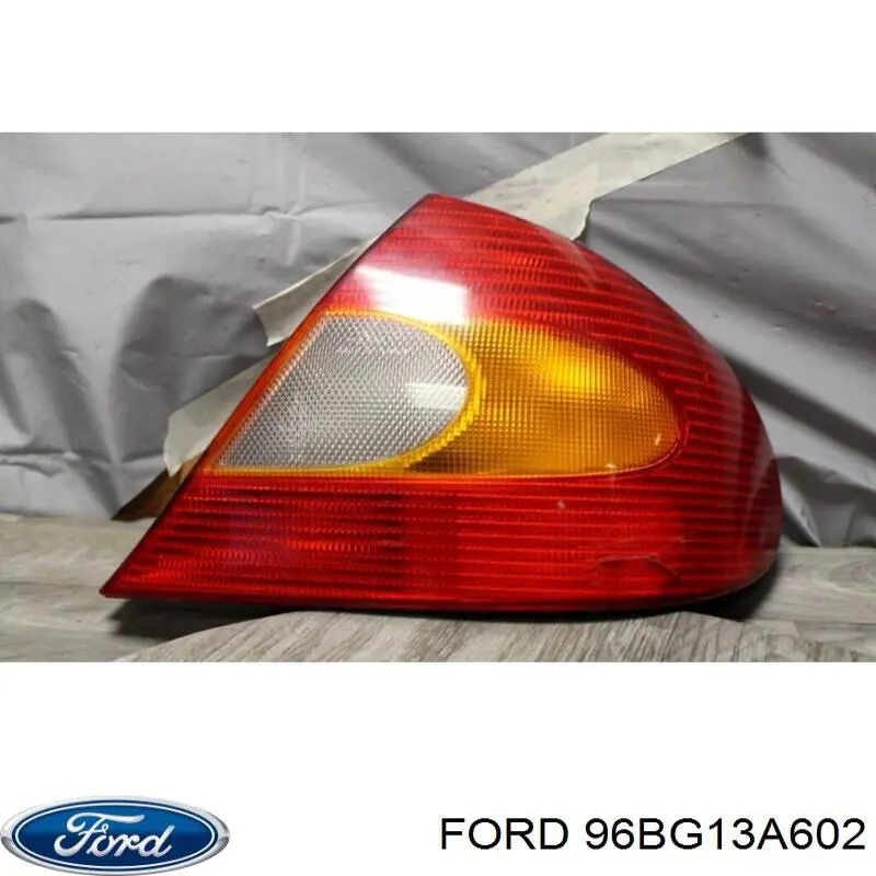 96BG13A603 Ford Lanterna traseira direita