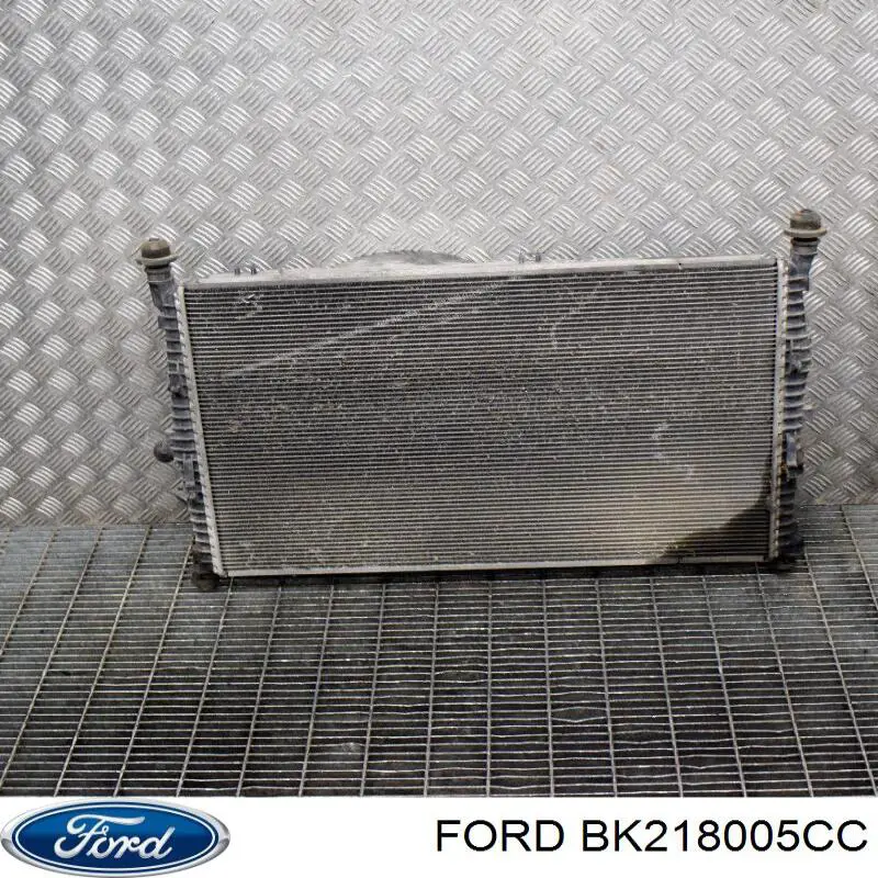 Radiador de esfriamento de motor Ford BK218005CC preço, a partir de 185,28 USD