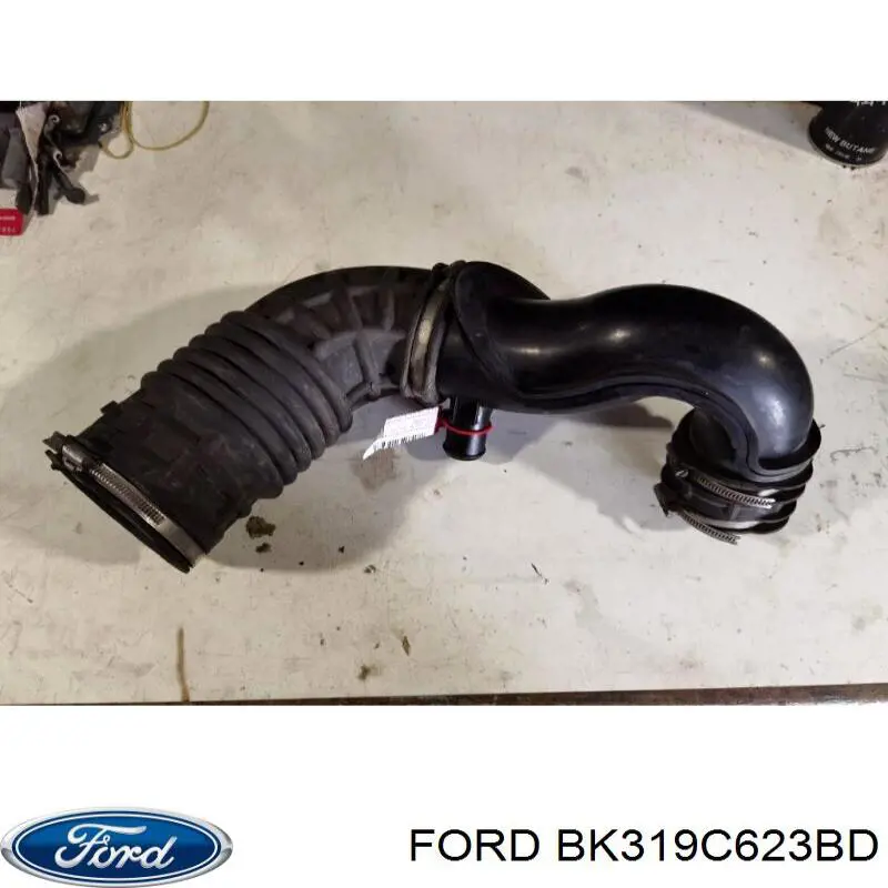 1863410 Ford Cano derivado de ar, saída de filtro de ar