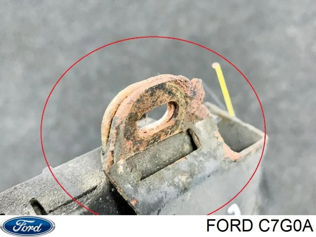 C7G0A Ford Fecho da porta dianteira direita
