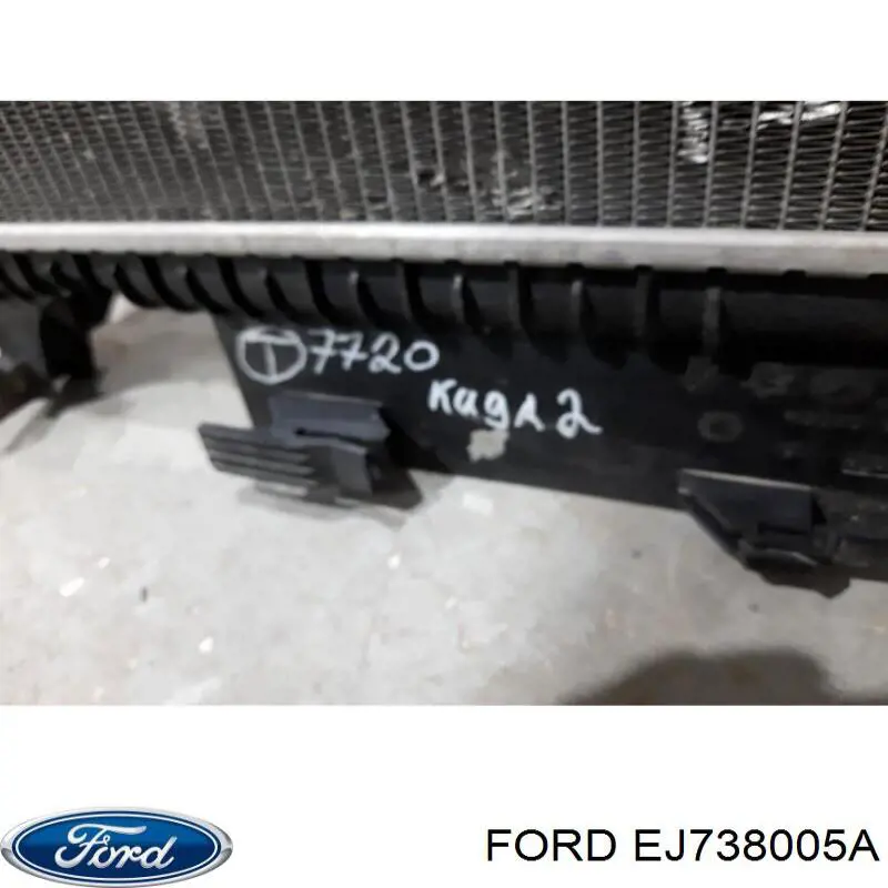Radiador de esfriamento de motor EJ738005A Ford