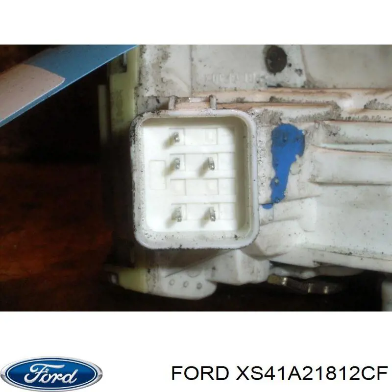 XS41A21812CF Ford Fecho da porta dianteira direita