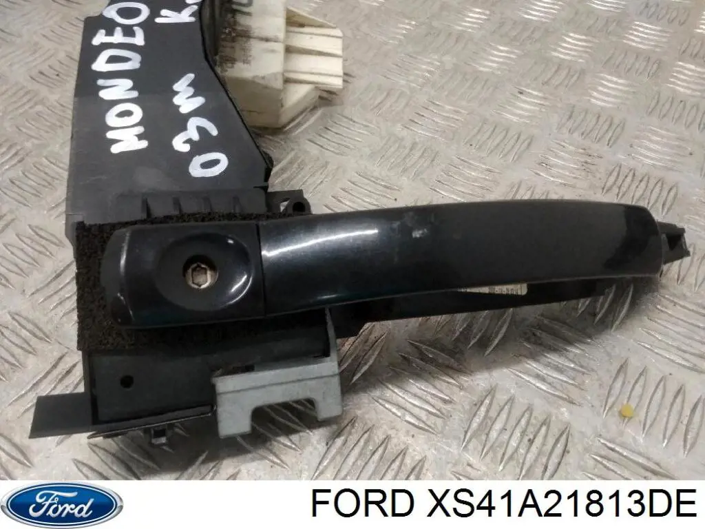 Fecho da porta dianteira esquerda Meat&Doria 31768 preço, a partir de 49,37 USD