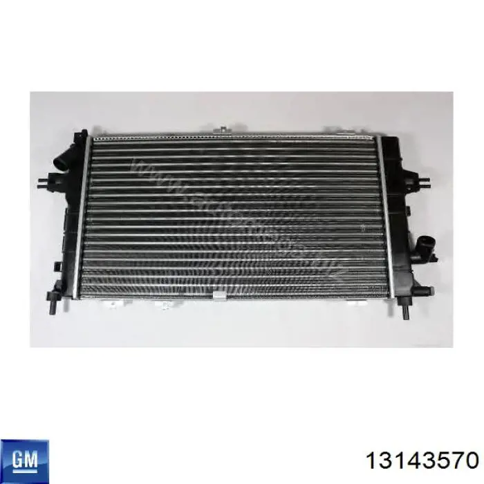 Radiador de esfriamento de motor 13143570 General Motors