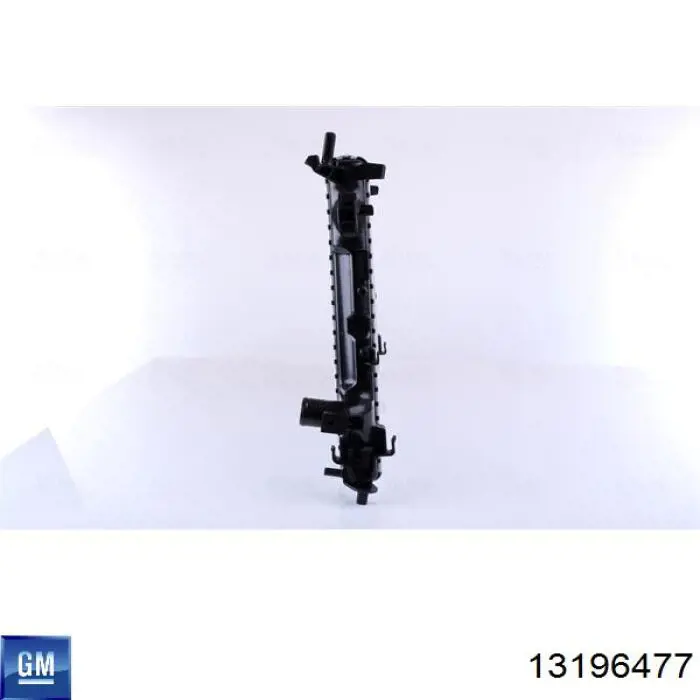 Radiador de esfriamento de motor 13196477 General Motors