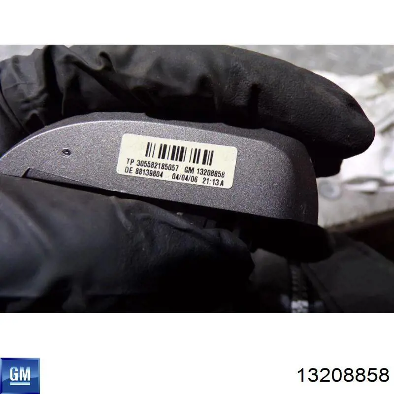 Unidade de interruptores de botão do volante de direção 13208858 General Motors