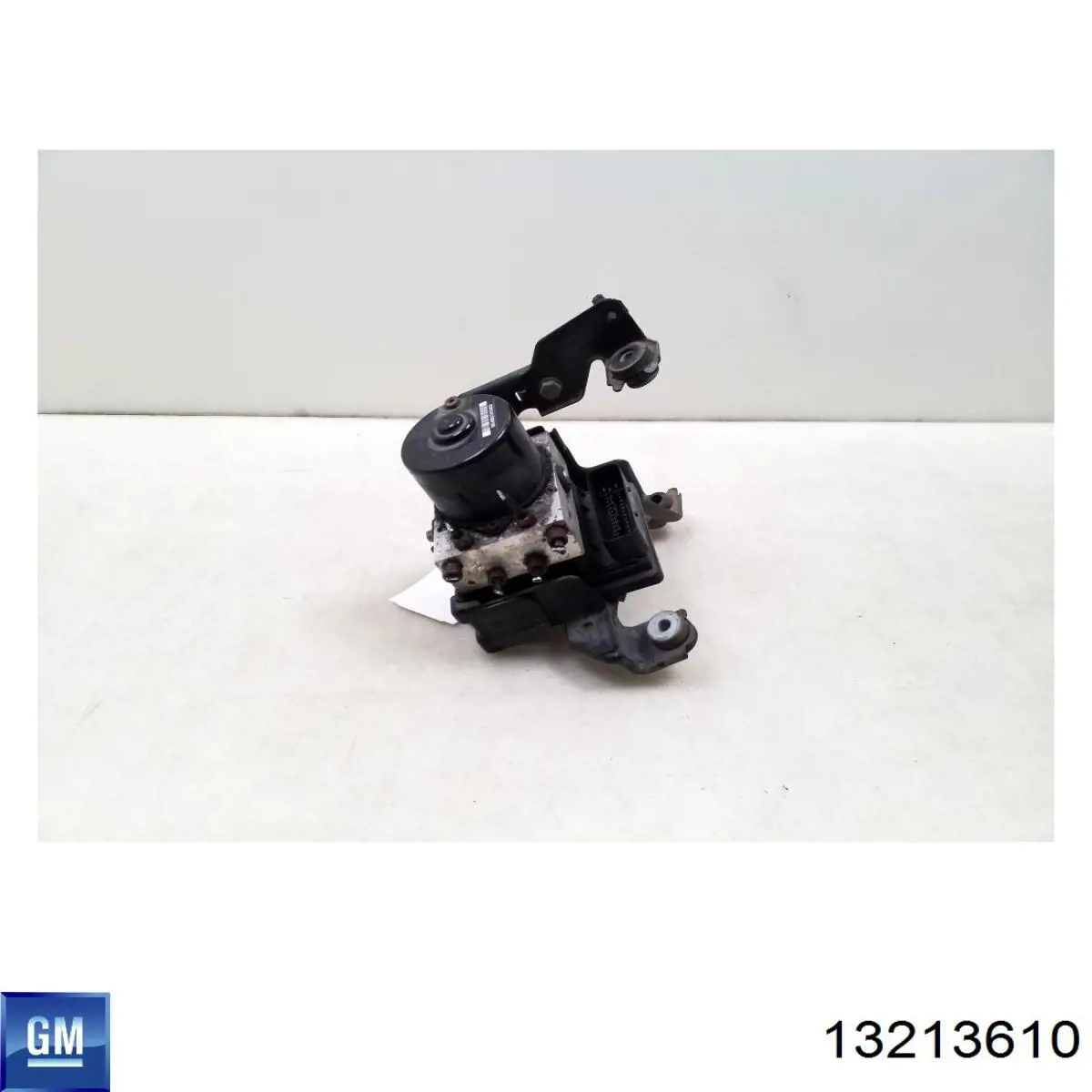 Unidade hidráulico de controlo ABS 13213610 General Motors