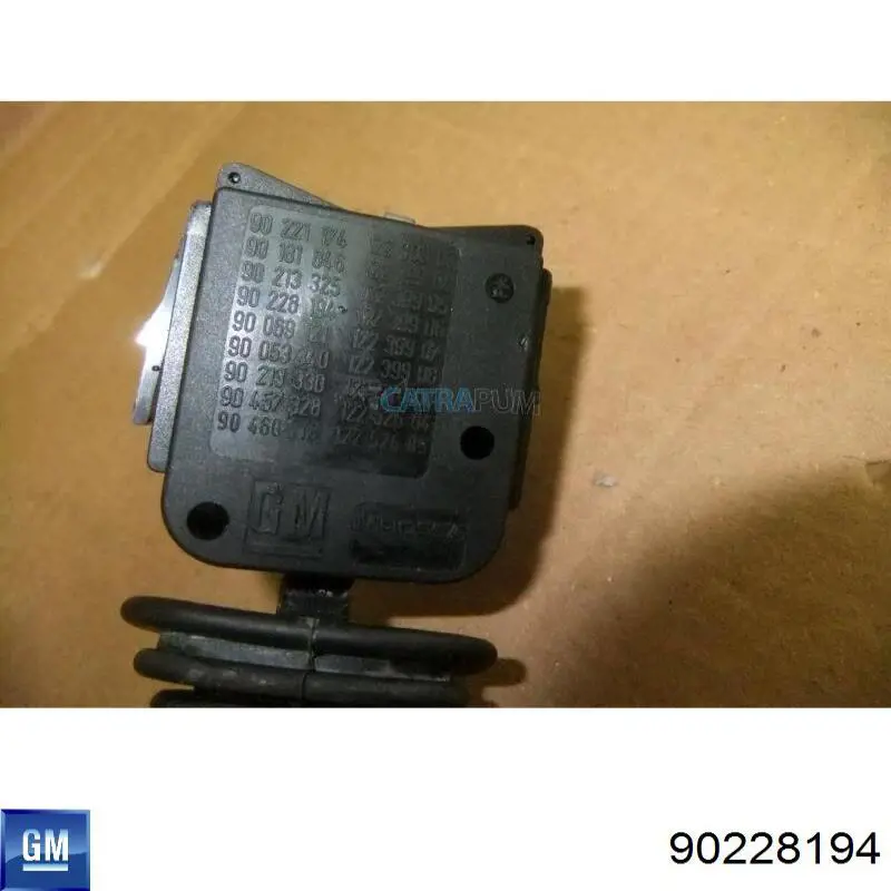 90228194 General Motors Comutador esquerdo instalado na coluna da direção