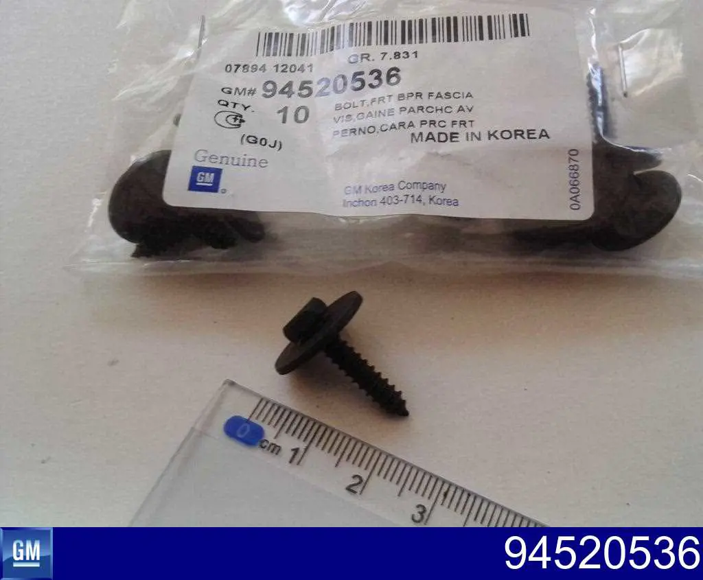 Compre 94520536 General Motors Cápsula (prendedor) de fixação do forro do pára-choque do pára-lama dianteiro