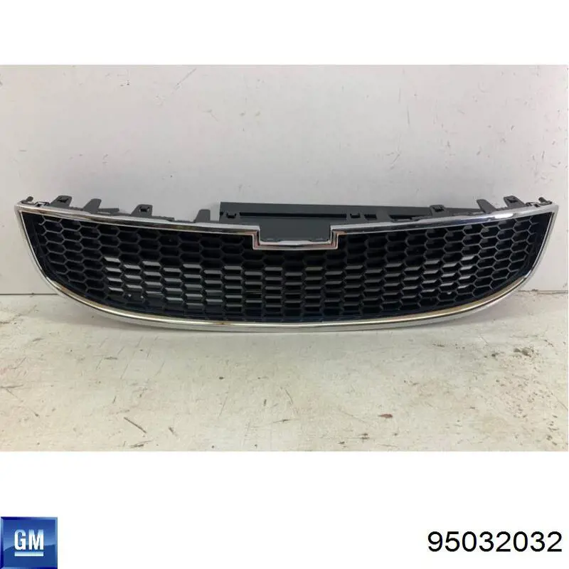 Grelha do radiador Chevrolet Orlando  J309