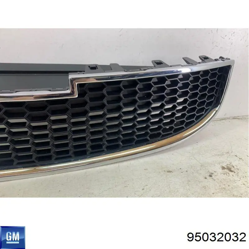 Grelha do radiador para Chevrolet Orlando  J309