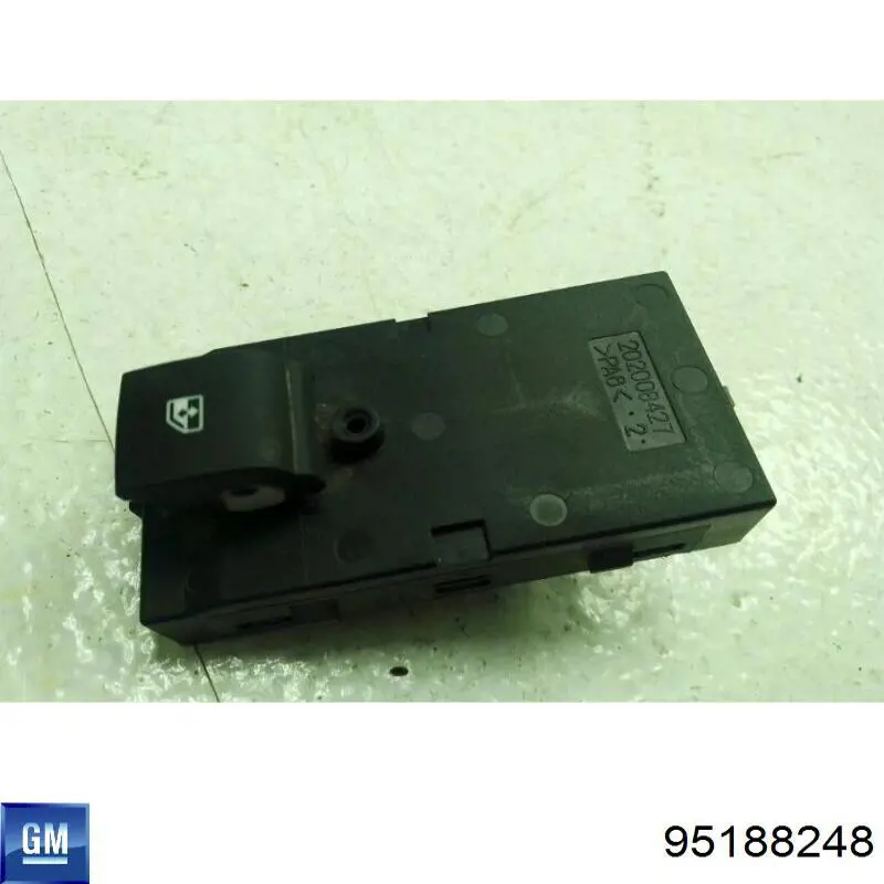 Unidade de botões dianteira direita de controlo de elevador de vidro General Motors 95188248 preço, a partir de 27,96 USD
