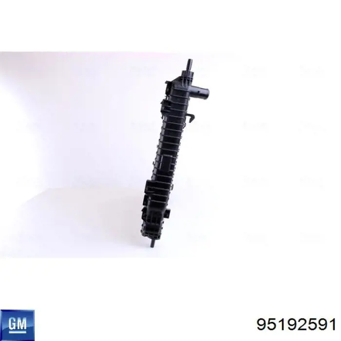 Radiador de esfriamento de motor General Motors 95192591