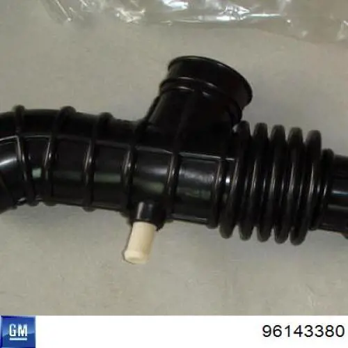 96143380 General Motors Cano derivado de ar, saída de filtro de ar