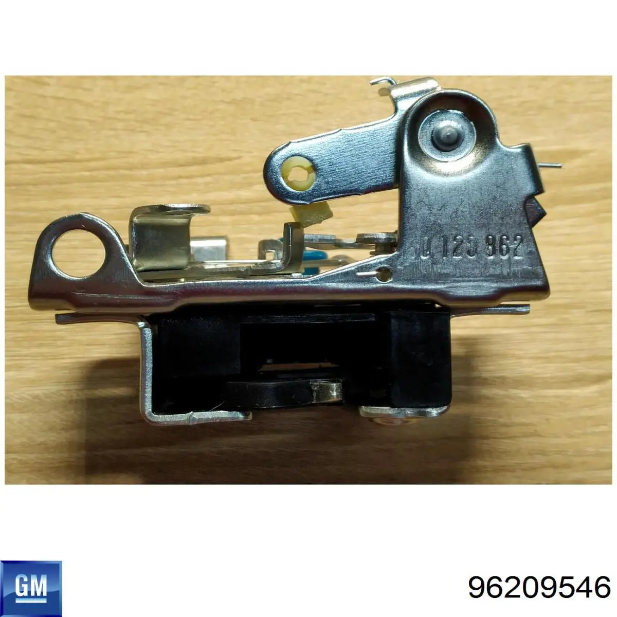 96209546 General Motors Fecho da porta dianteira esquerda