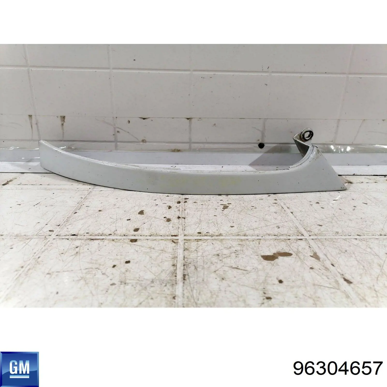Ripa (placa sobreposta) da luz direita General Motors 96304657 preço, a partir de 9,38 USD